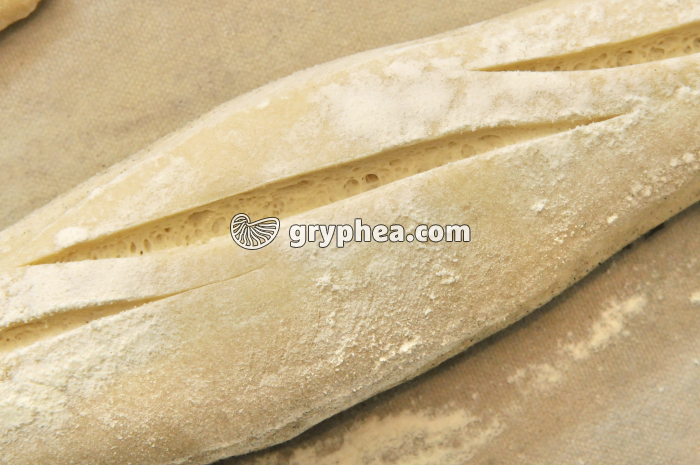 Fabrication du pain - Signature du pain avant cuisson - Photo VN 04235 ...